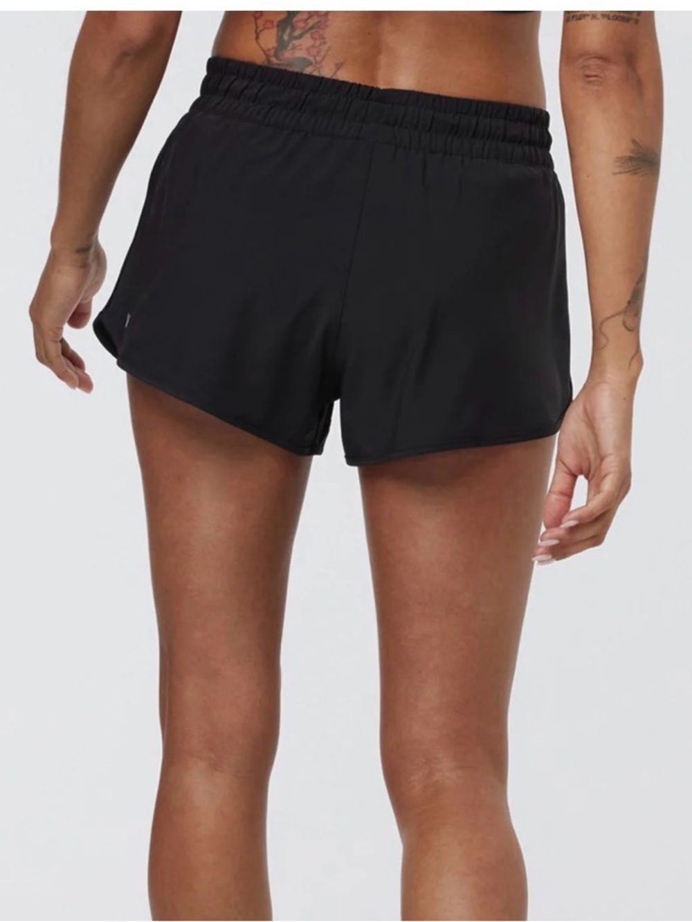 Vuori Short 2.5 Inch Black Size Small